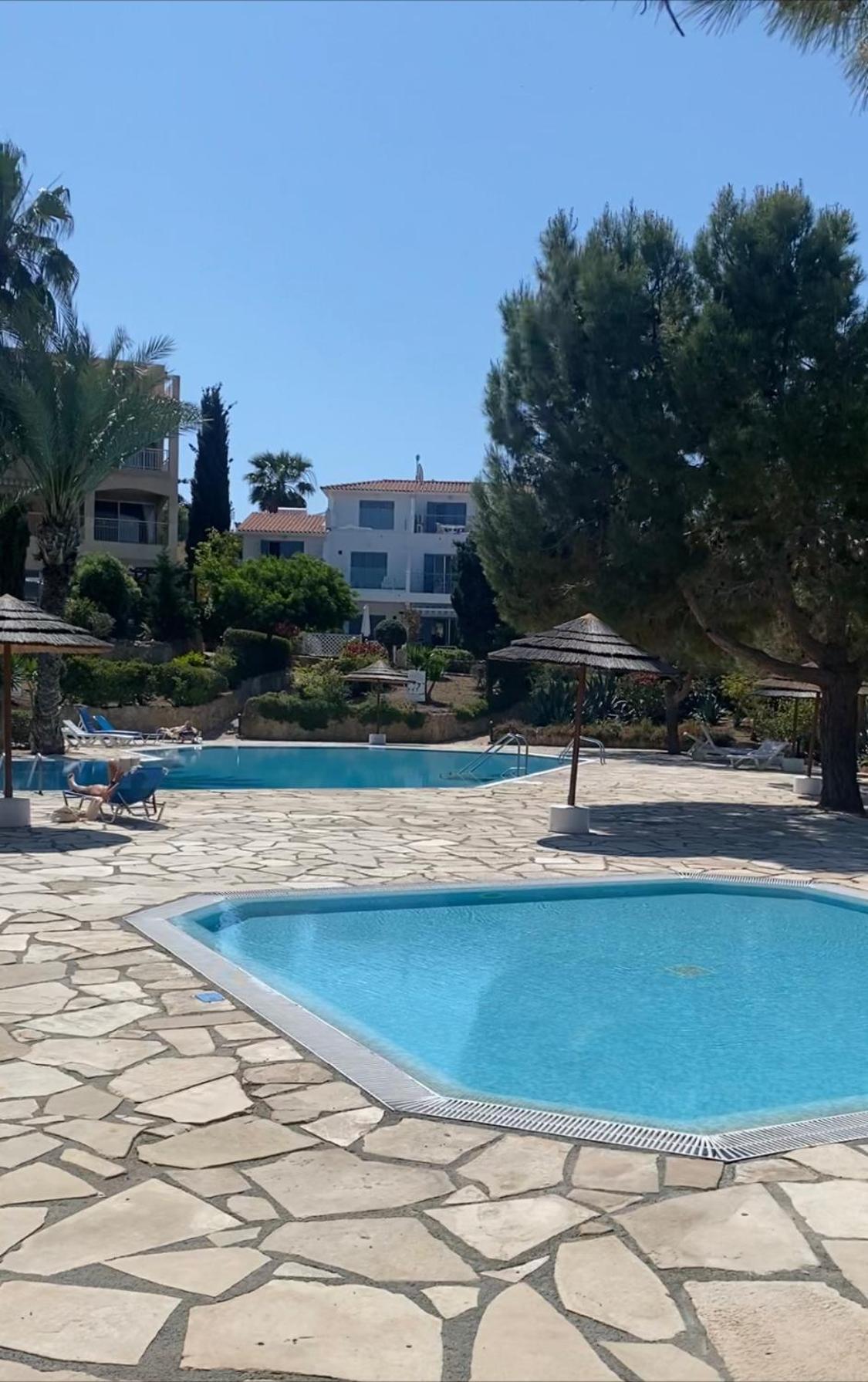 Newly Renovated- Regina Gardens 1, Venus Beach 500 M, Sea&Sunsets View, License Ooo7141 Пафос Екстериор снимка